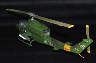 Fujimi AH-1J _5_.JPG